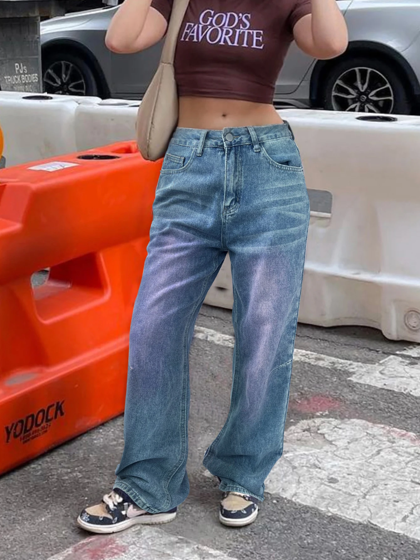 กางเกงยีนส์ทรงตรงขากว้างไล่เฉดสีสไตล์ Y2K สำหรับผู้หญิง เอวกลาง ผ้าพลีทเย็บติดกัน ลุคสี่ฤดู