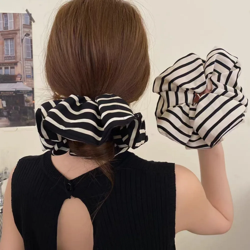

1/2pcs Striped Oversized Scrunchie Minimalist Chic Fashion Style Perfect Daily Hairstyling Trendy Hair Accessory Effortlessly
