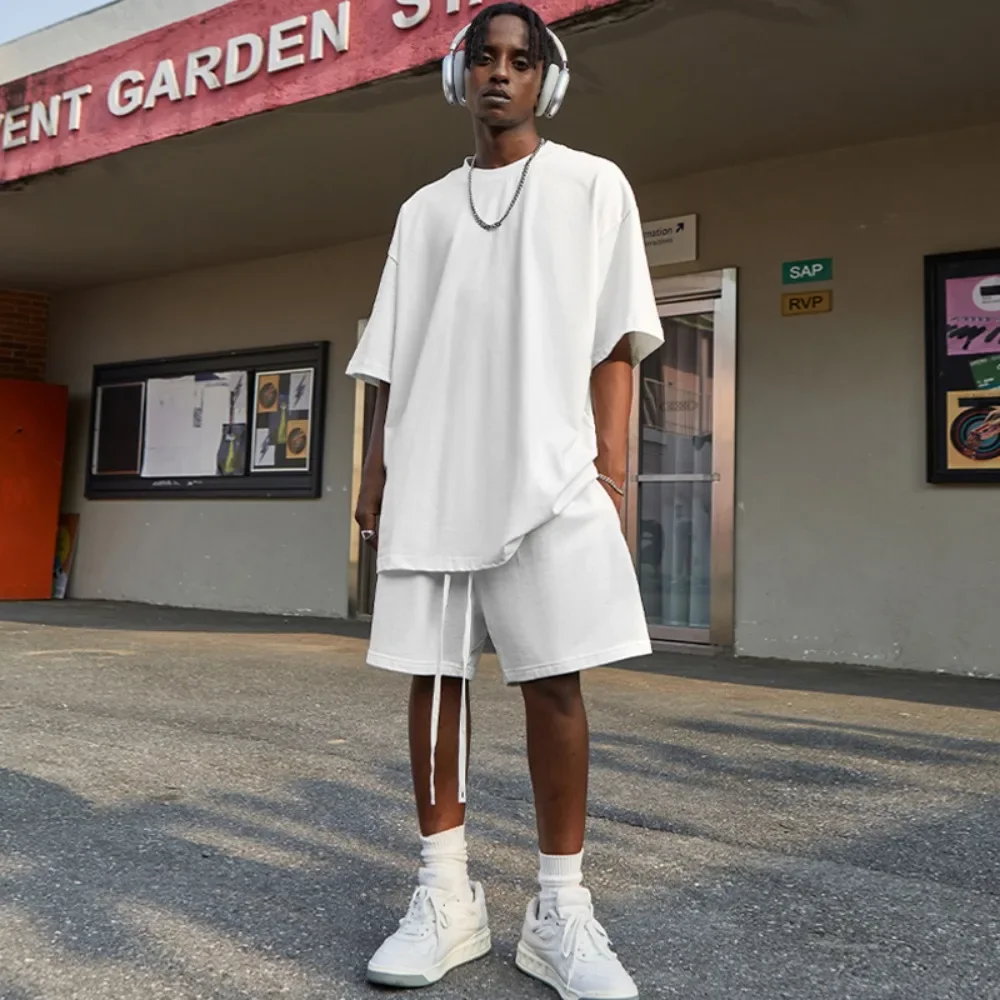 

2025 New American Street Style Sports Shorts for Men and Women, High Street Loose Solid Color Short Sleeved T-shirt Set