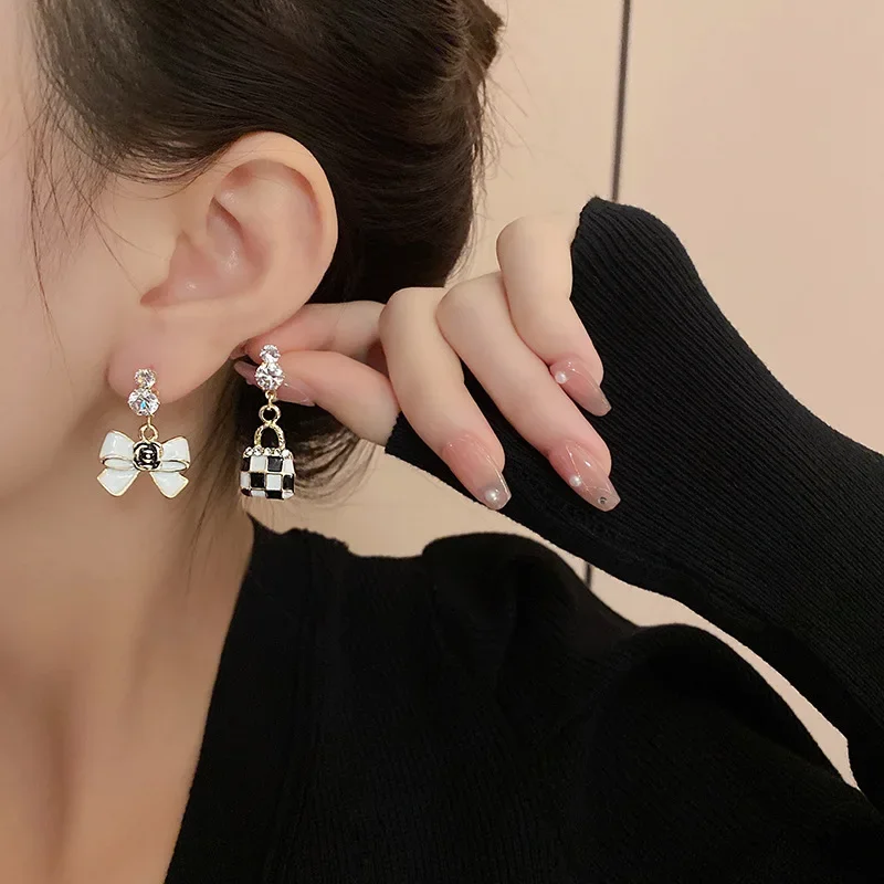 Chic Crystal Handbag Bow Earrings Korean Fashion Plaid Small Fragrance Stud  Light Luxury   Women