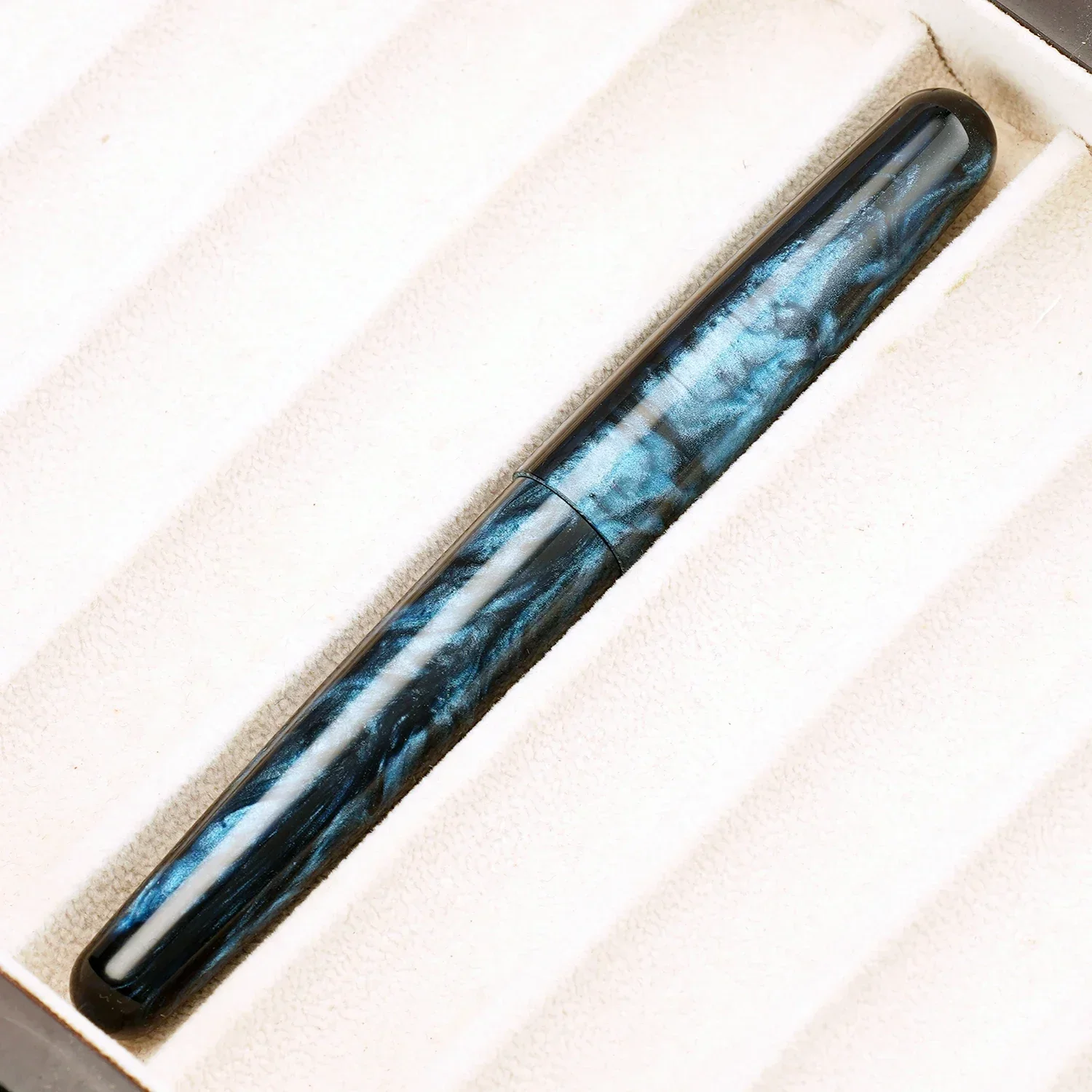 Pluma estilográfica de resina Fuliwen 017, punta EF/F/M, bolígrafo de tinta de gran tamaño, bolígrafo de regalo con patrones irregulares únicos de
