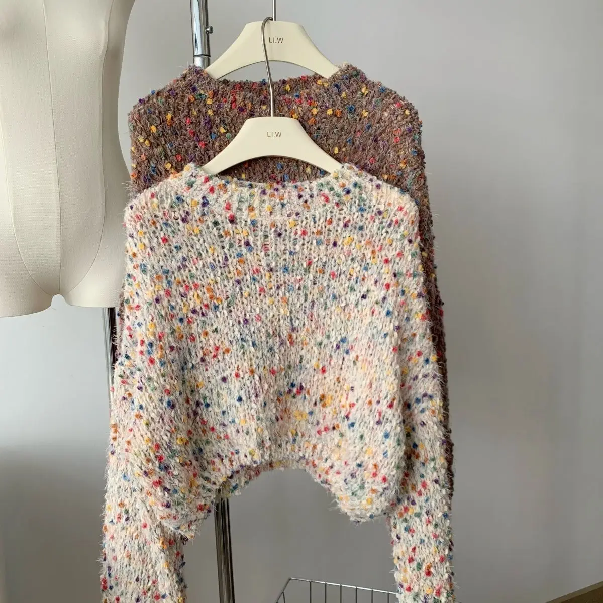 2024 Korean Edition New Colorful Dot Short Sweater Women's Autumn/Winter Lazy Wind Rainbow Sugar Knitted Sweater