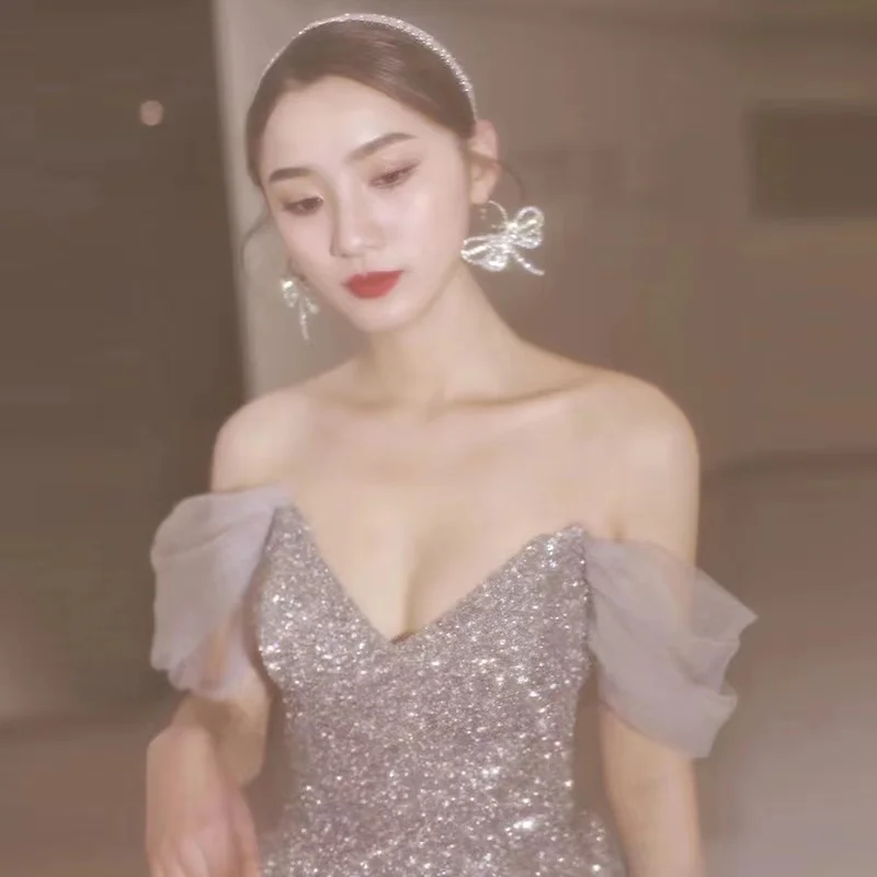 Vestido de noche gris de lujo para mujer, corte en A, hombros descubiertos, encantador cuello en V, lentejuelas, cuentas, largo hasta el suelo, vestido de fiesta para banquete de boda