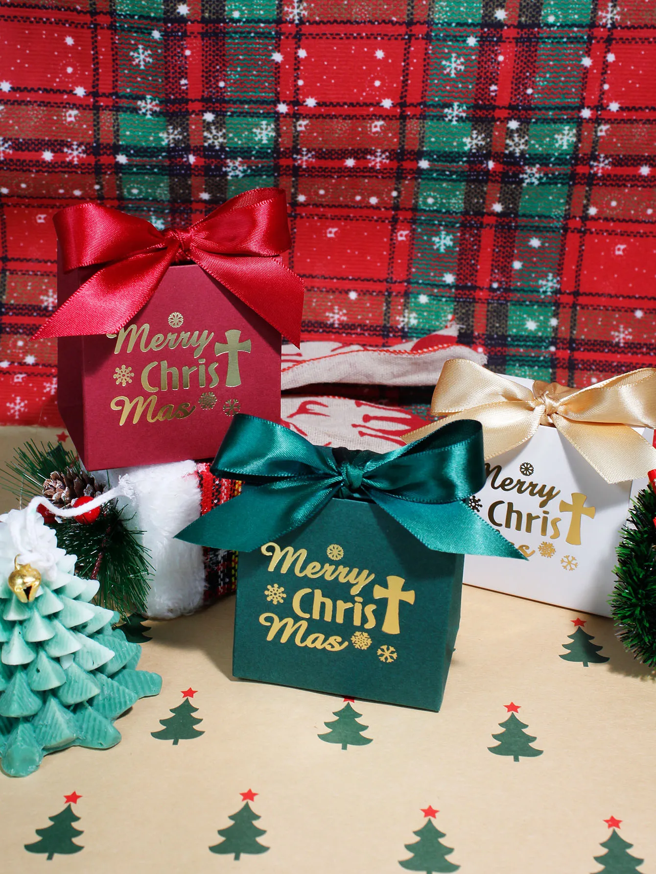 Christmas Gift Boxe…