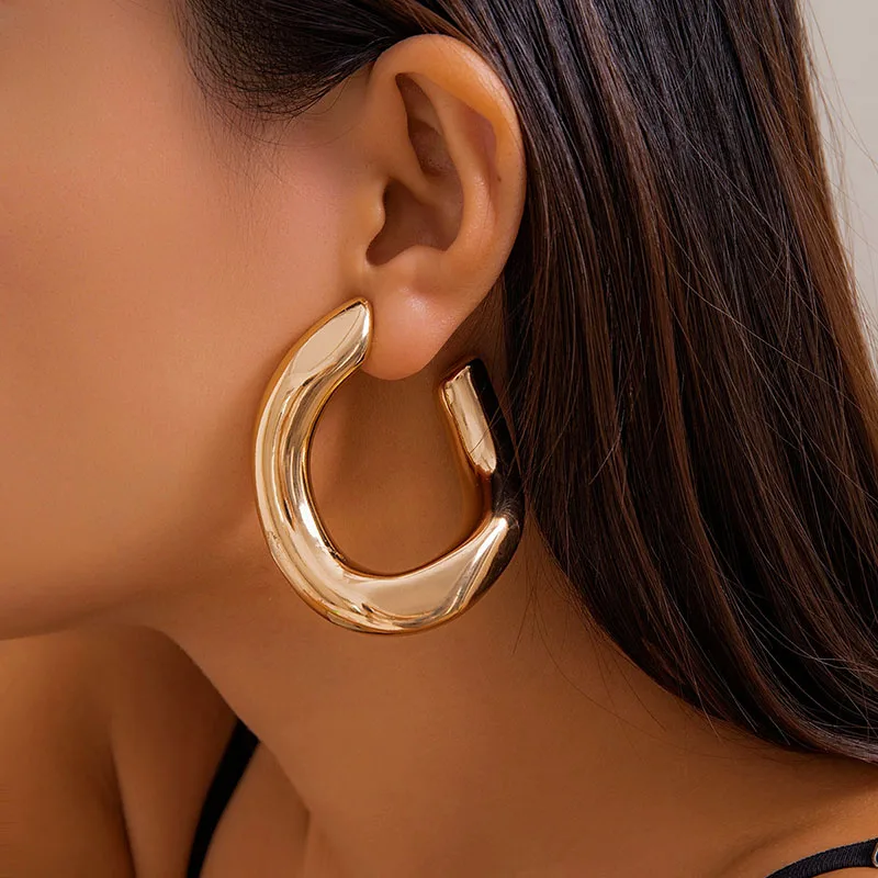 New Vintage Gold Color Irregular C-shaped Hoop Earrings for Women 2024 Punk Geometry Metal Earrings Hip Hop Party Jewelry gifts