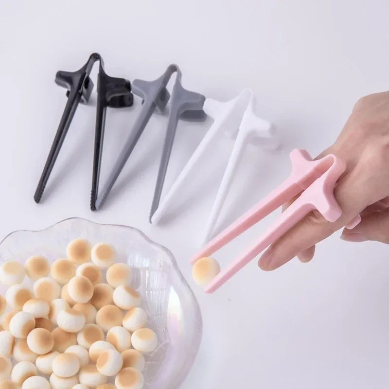 Lazy Assistant Clip Snacks Not Dirty Hand Free Hands Snack Chopsticks Play Games Finger Chopsticks Phone Accessory Kitchen Tool