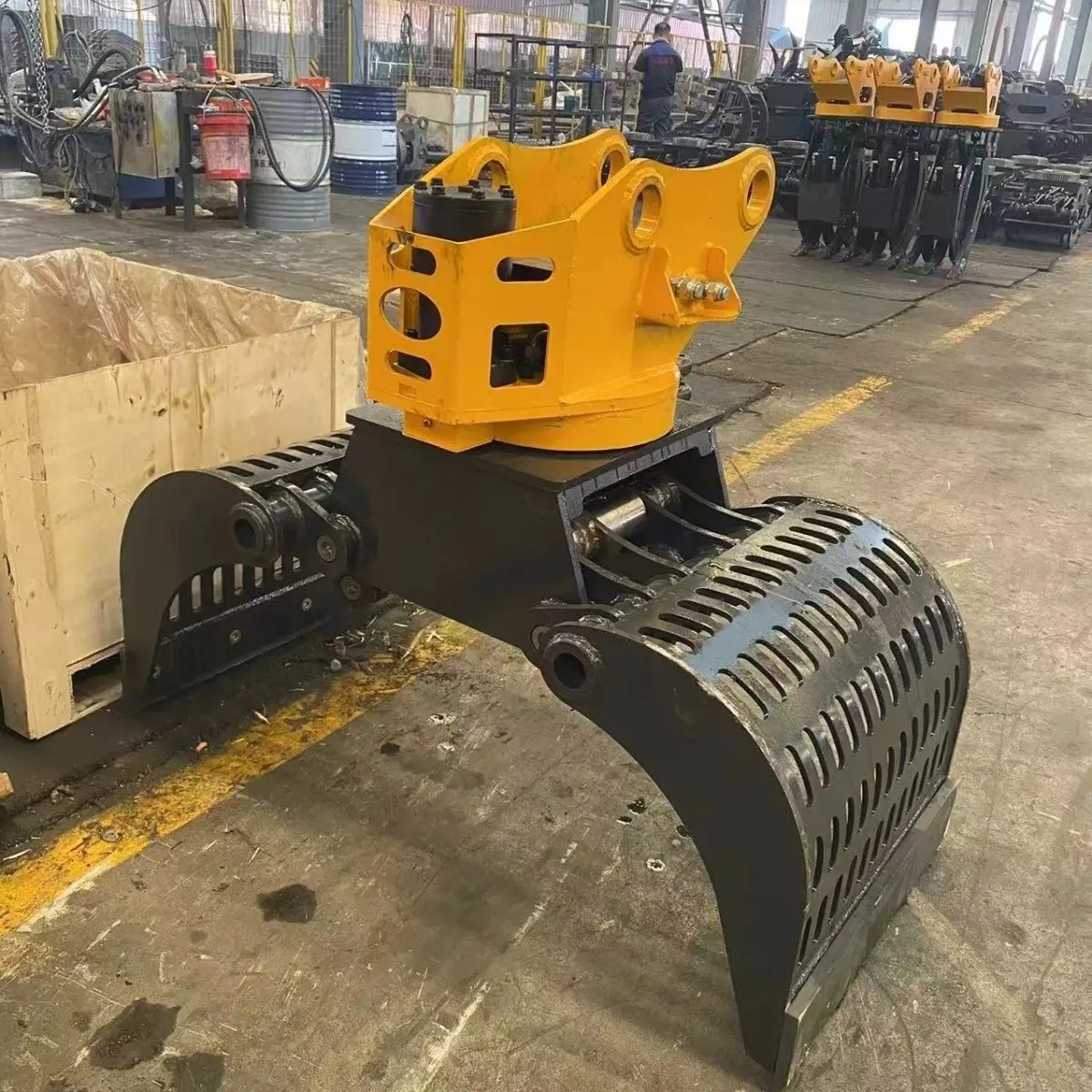 Rotatable Grid Sorting Grab for Excavator Ideal for Screening Sand, Gravel and Fine Debris in Mines or Quarries.