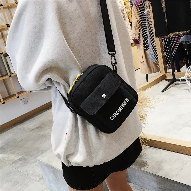 Small Canvas Bag Women\'s Crossbody Shoulder Bags for Women Messenger Coin Purse Cartoon Cell Phone Shoulder Bags Phone Handbags