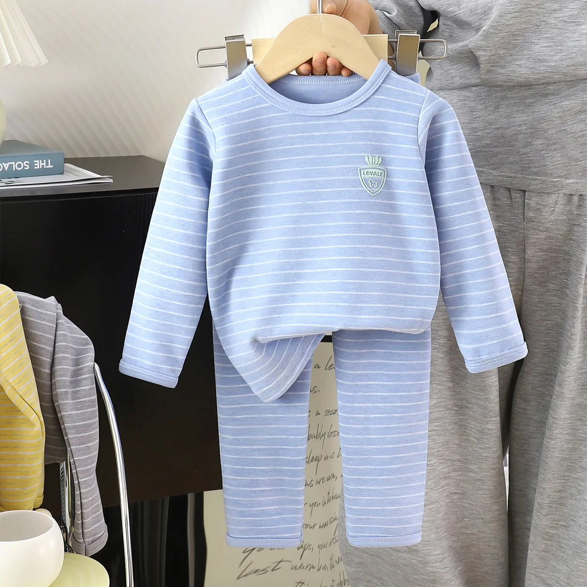 

New Kids Autumn Winter Warm Pajamas Boys Girls Striped Long Sleeve T-Shirt Tops + Pants Baby Sleepwear Underwear Clothing Sets
