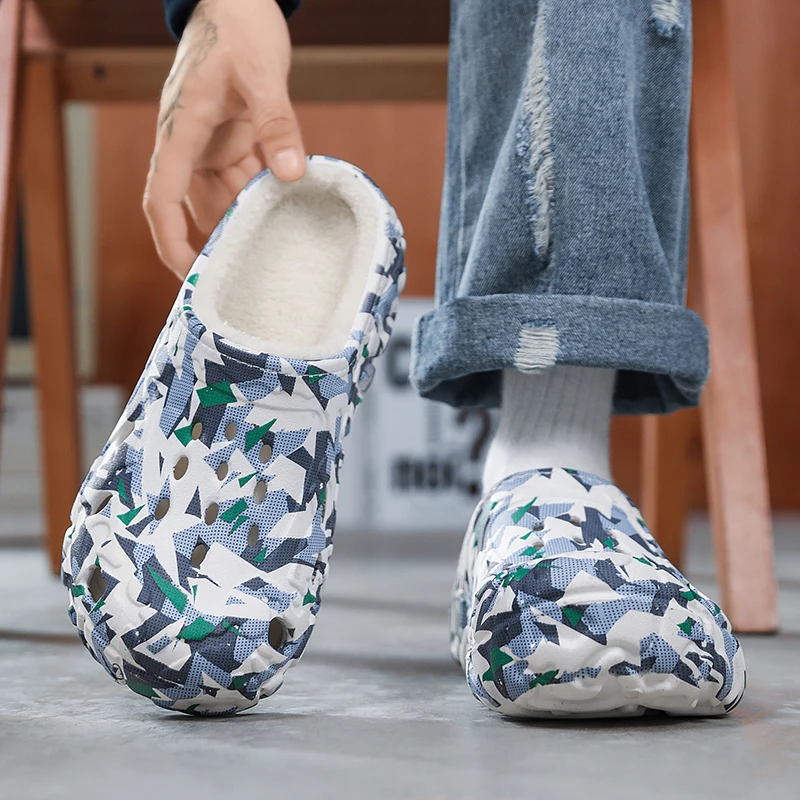 Winter Couple Clogs Fleece Lined Slippers Half Shoes for Men Women Fur Indoor Closed-toe Casual Shoes Plush Slides Sandal 2025