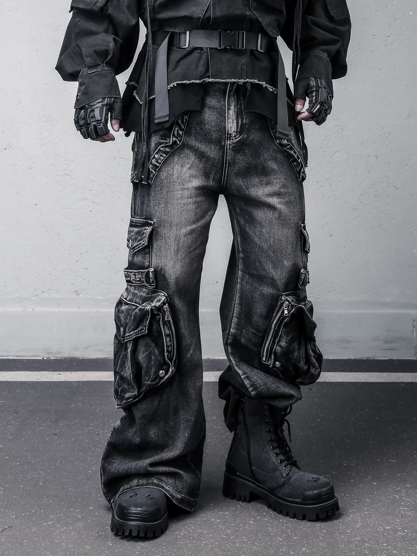 Heavy Duty 3D Multi Pocket Workwear Jeans Punk Vibe Flared Legs Denim Pants for Men Dark Style No Brand Registered Trademark