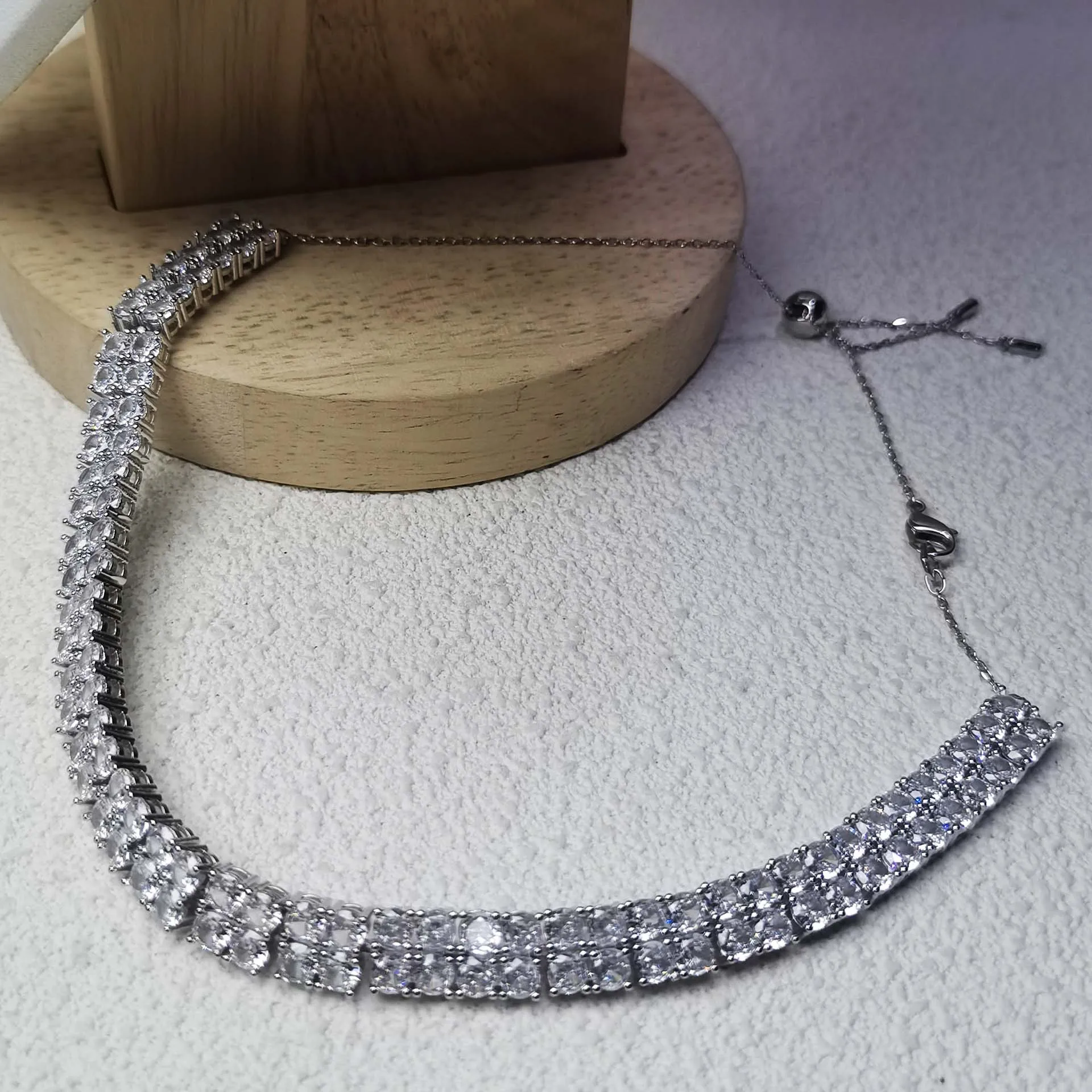 2026 Nieuwe Originele Dames Bruiloft Sieraden Ketting Hoogwaardige Fonkelende Cut Crystal Prachtige Geometrische Ketting Beste Geschenken