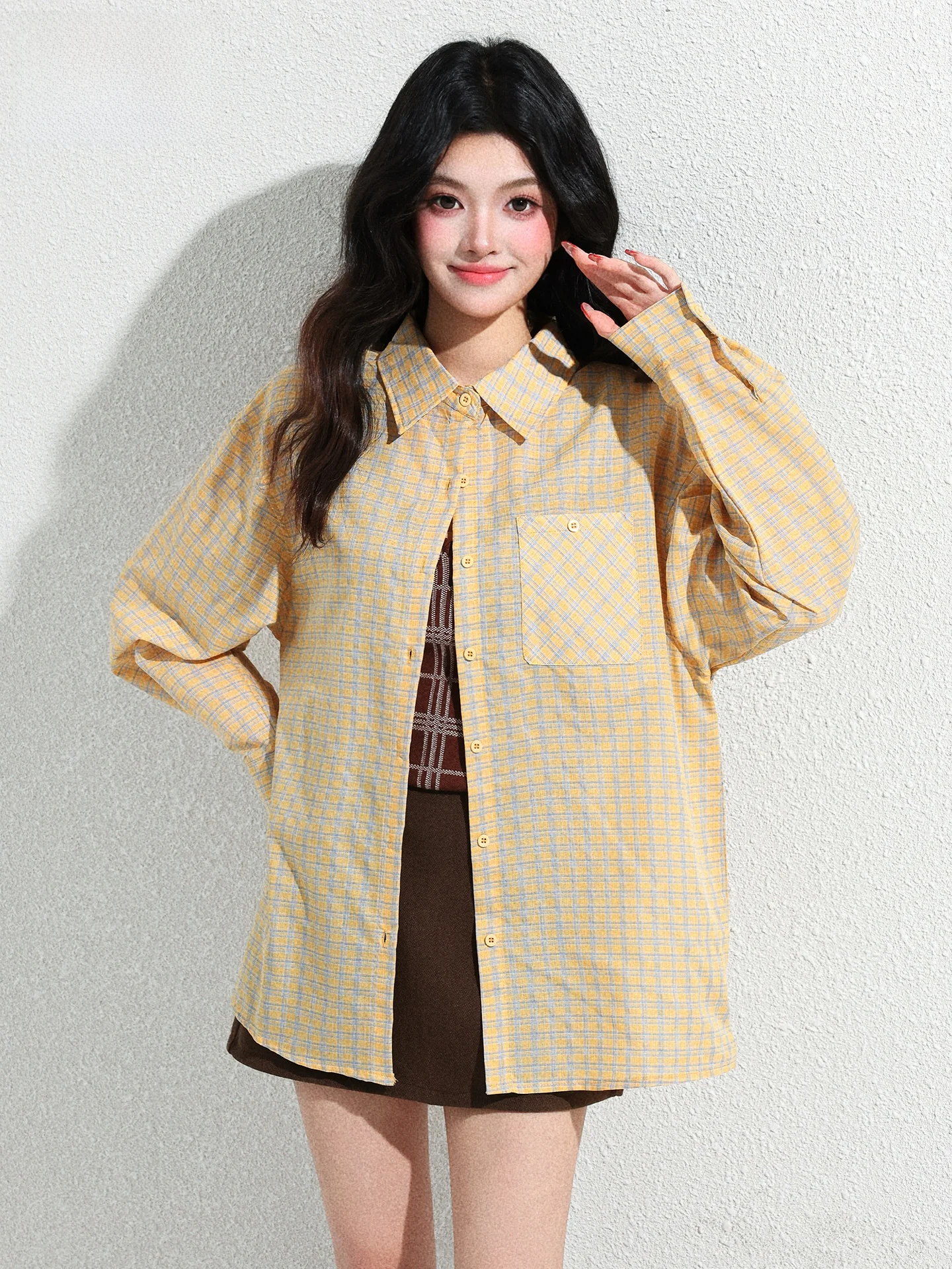 

Повседневная женская рубашка в корейском стиле, желтая в клетку, с длинным рукавом, свободного кроя, стройнящая, модный топ для лета 2026, новинка