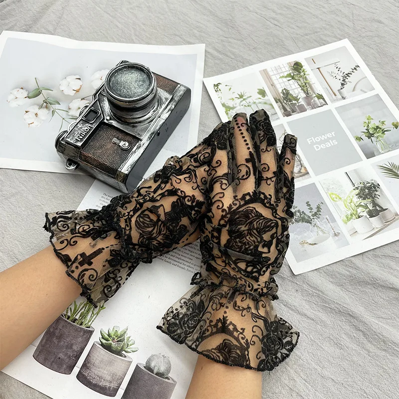 เซ็กซี่สีดําลูกไม้บางโปร่งใสความยืดหยุ่นตาข่ายสั้นถุงมือผู้หญิงครีมกันแดด Gothic Punk Lolita คอสเพลย์ Cross ดอกไม้ Mittens