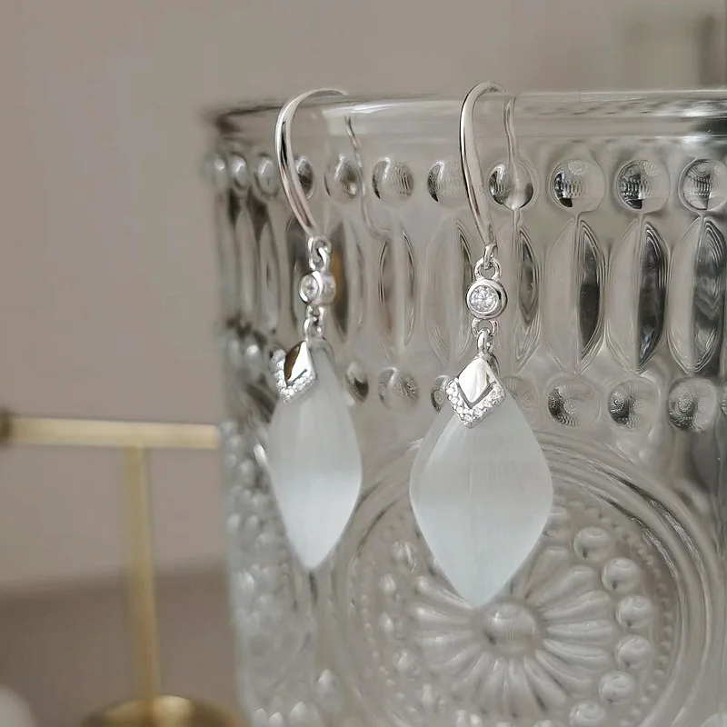 

Женские Ретро-серьги из серебра S925 пробы, стройнящие серьги из серебра с ромбом и белым опалом