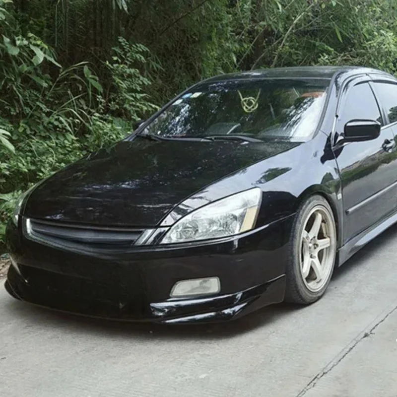 

Комплект обвесов для автомобиля напрямую от производителя: передний сплиттер, боковые пороги, задний спойлер (2003-2007)