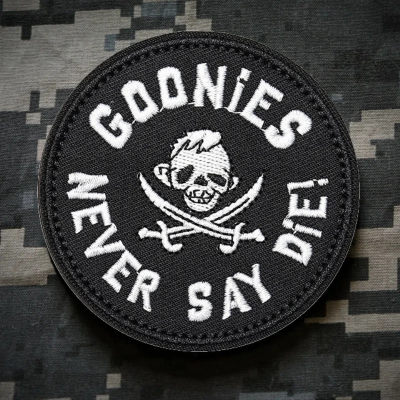 رقعة تكتيكية مطرزة "Goonies Never Say Die" للمعدات العسكرية وحقائب الظهر وشرائط الذراع