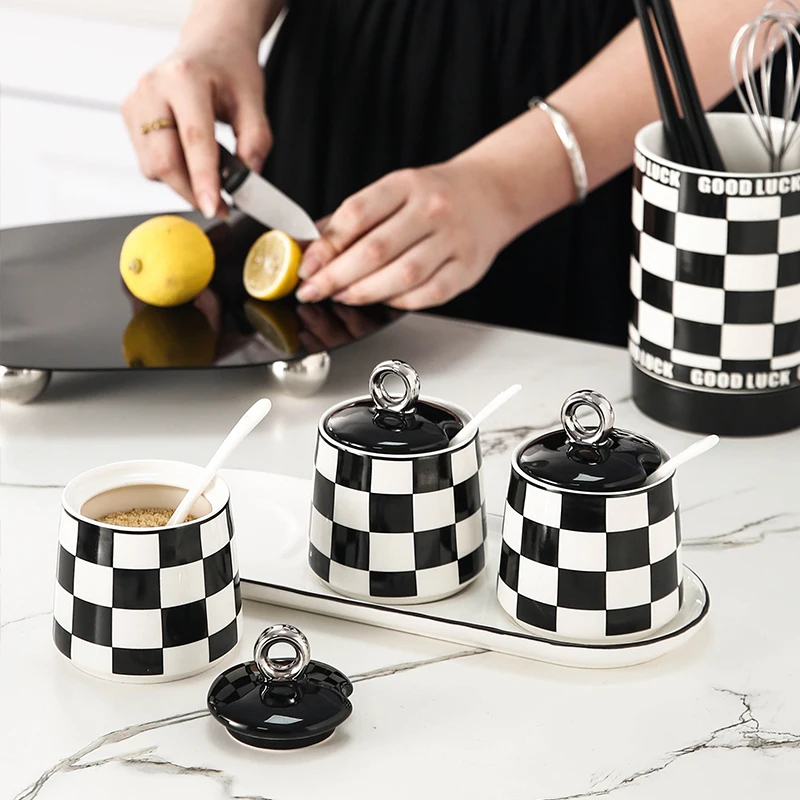 Fashion Checkerboard Ceramic Spice Jar Set Home Kitchen Items Seasoning Organizer MSG Spice Container Salt and Pepper Shakers