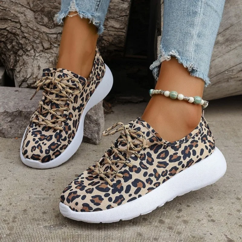 Zapatos vulcanizados con cordones para mujer, zapatillas informales con estampado de leopardo, clásicas, talla grande, 2024