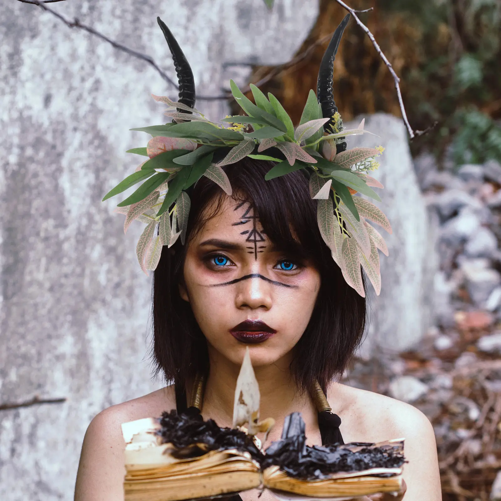 

Gothic Antelope Horn Headband Flexible Stretchy Realistic Halloween Cosplay Carnival Party Hair Accessory Cosplay Horns