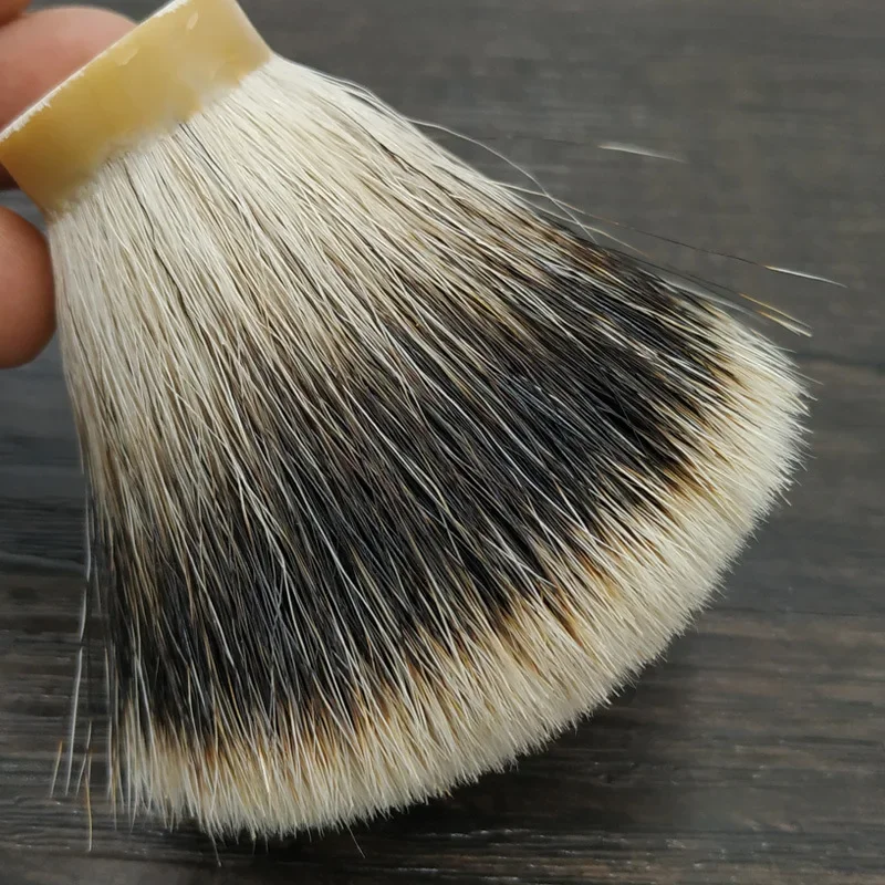 Cepillo de afeitar de pelo de fibra fina esponjosa para hombres, brochas de afeitar de tejón para Barba, forma de bombilla de cabeza, aparato de