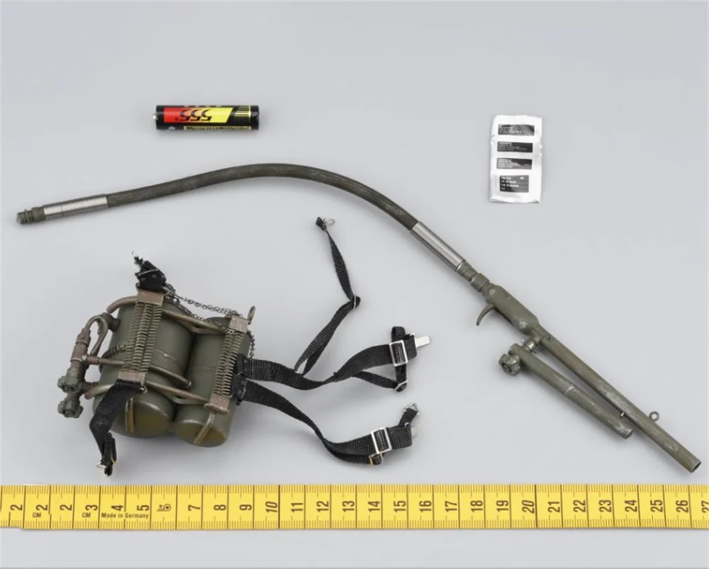 DID D80177 New Original Version Soldier Doll Toy Mini Toys Weapon Model Flame Weapon PVC Material Can\'t be Fired For 12\