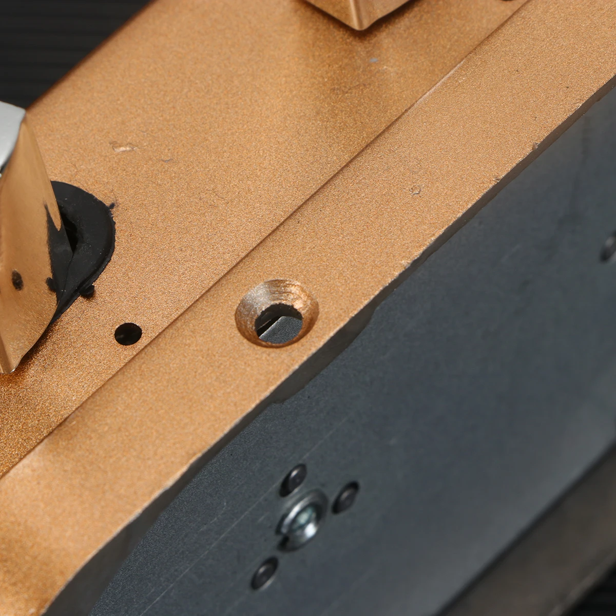 

Hand Crank Lift Clothing Accessories Aluminum Alloy Golden Replacement Part For Home Laundry Clothing Shop Use