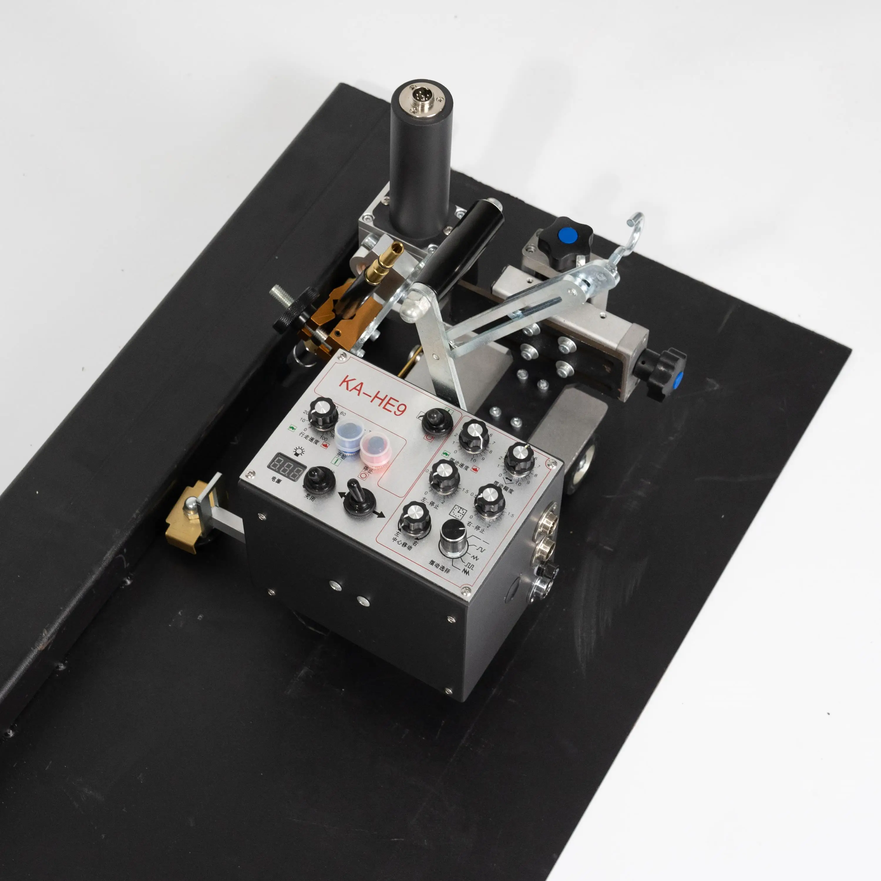 New Automatic Welding Robot With Swing Device 0 10RPM Speed Control 10 Amplitude Adjustment Four Wheel Drive