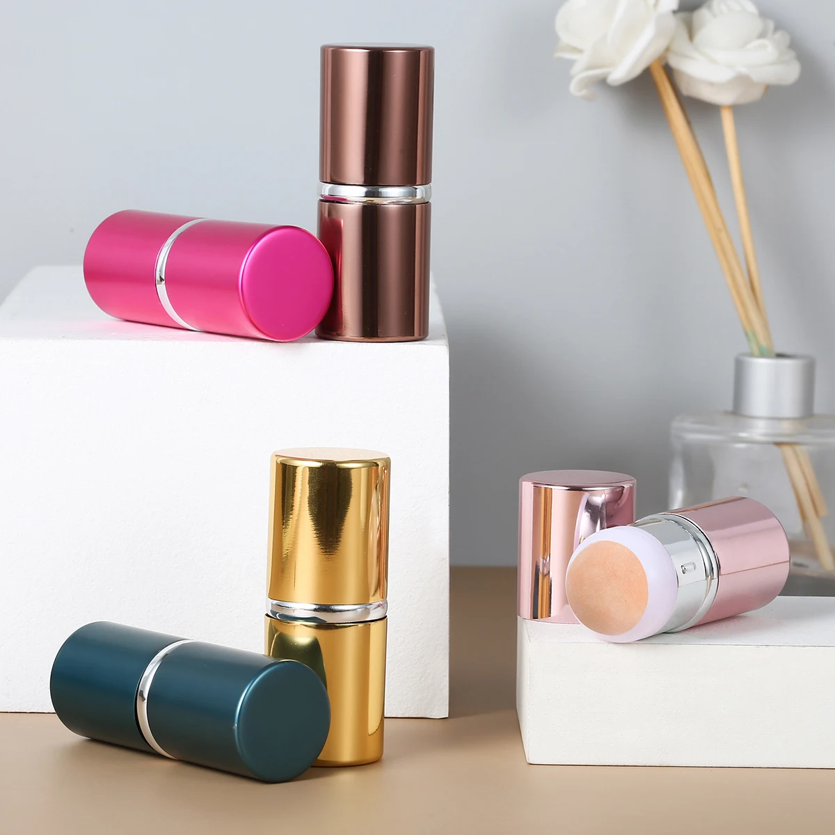 ลูกกลิ้งดูดซับความมันจากผิวหน้า ทำจากหินภูเขาไฟ 1 ชิ้น พกพาสะดวก ใช้งานได้จริง ถอดล้างทำความสะอาดได้