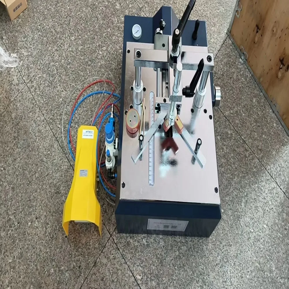 Pneumatic Adjustable Underpinner V-Nailer Machine Frame Corner Nailing For Wood MDF PS Foam PVC With 7 10 12 15mm