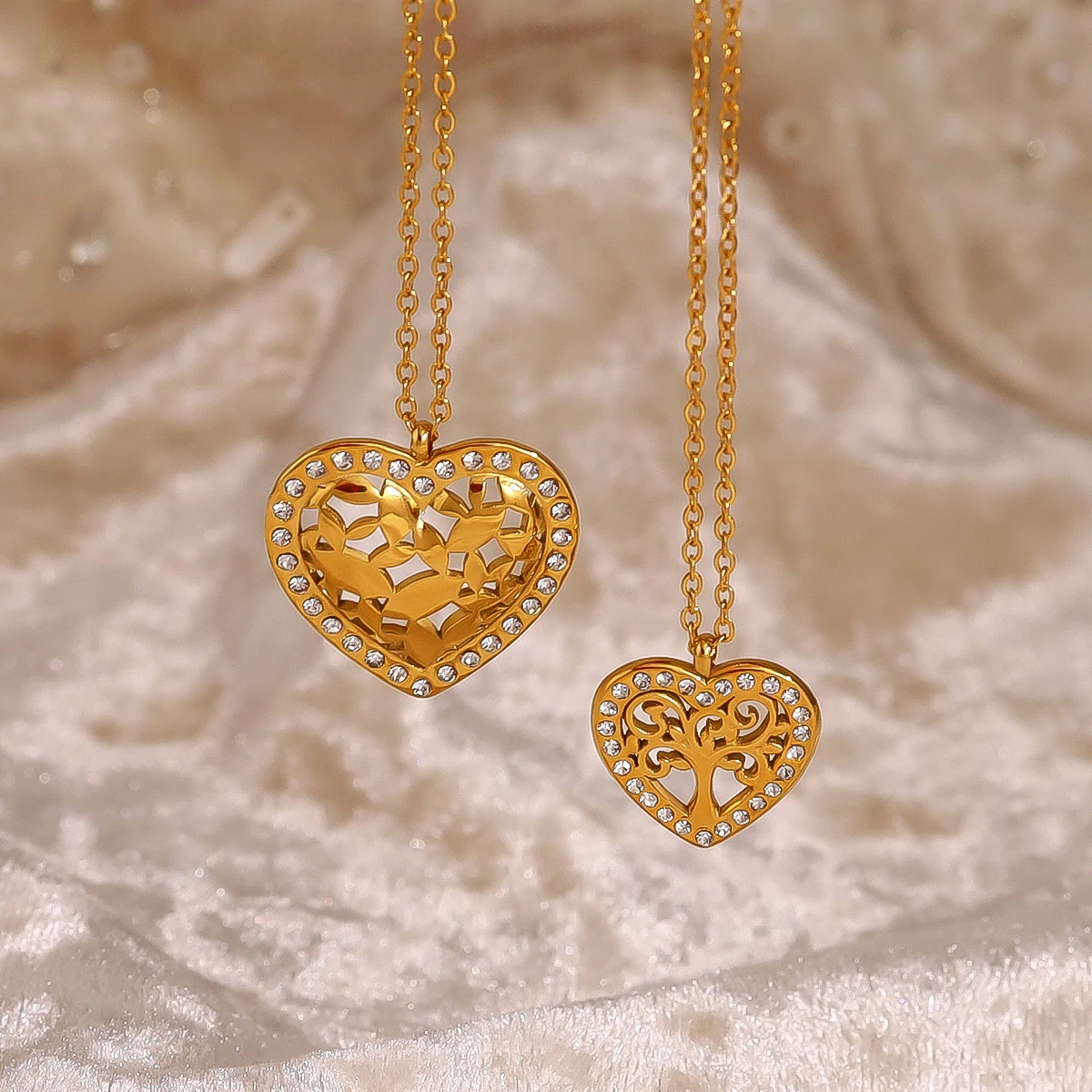 WILD & FREE Edelstahl Hohlherz Anhänger Halsketten für Frauen trend ige exquisite 18 Karat vergoldeten wasserdichten Schmuck