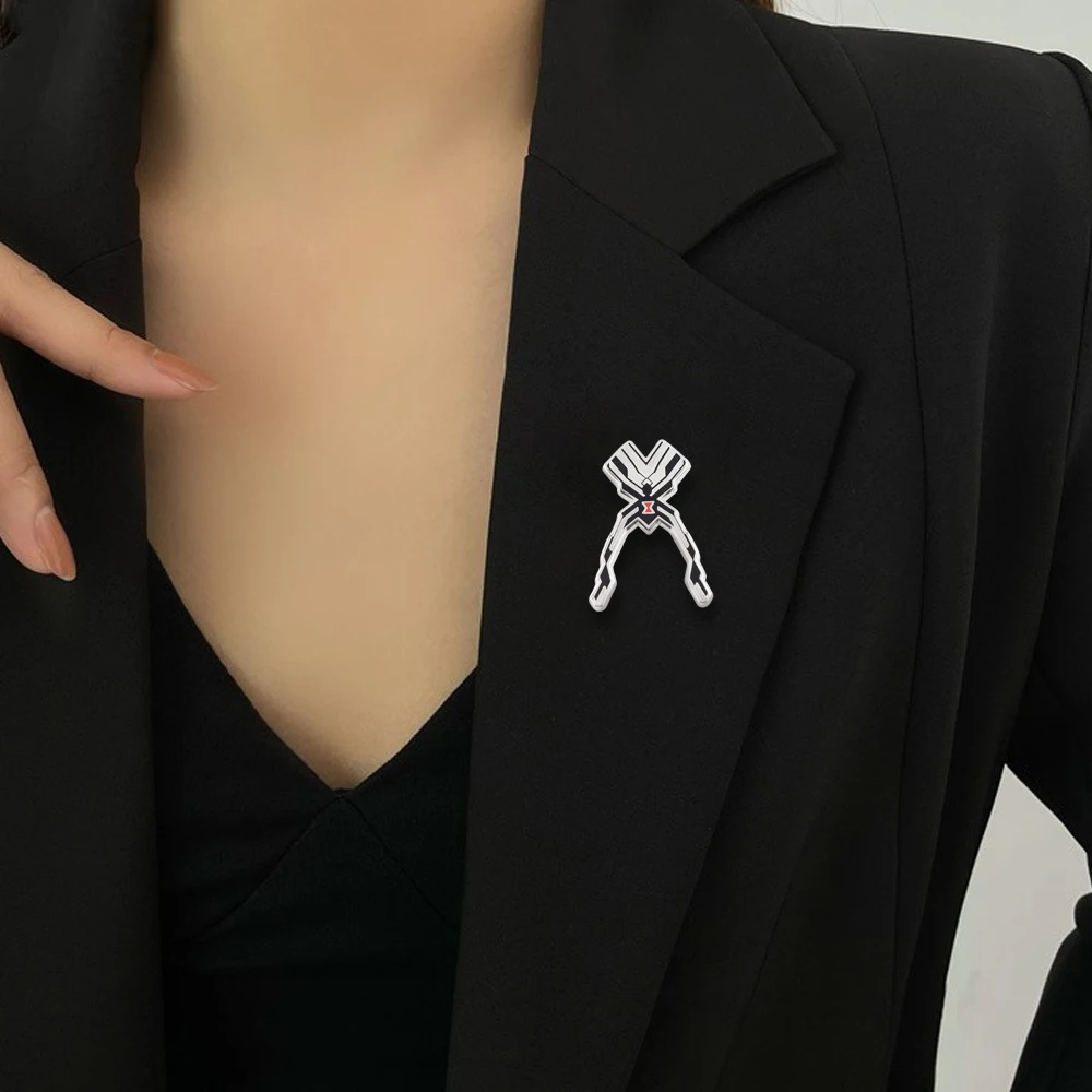 Cartoon Widowmaker-Charakter-Logo-Tattoo-Brosche, Anime-Peripherie-Metallabzeichen, Rucksack-Dekoration, Anstecknadel, Taschenzubehör, Geschenk – Detail 6