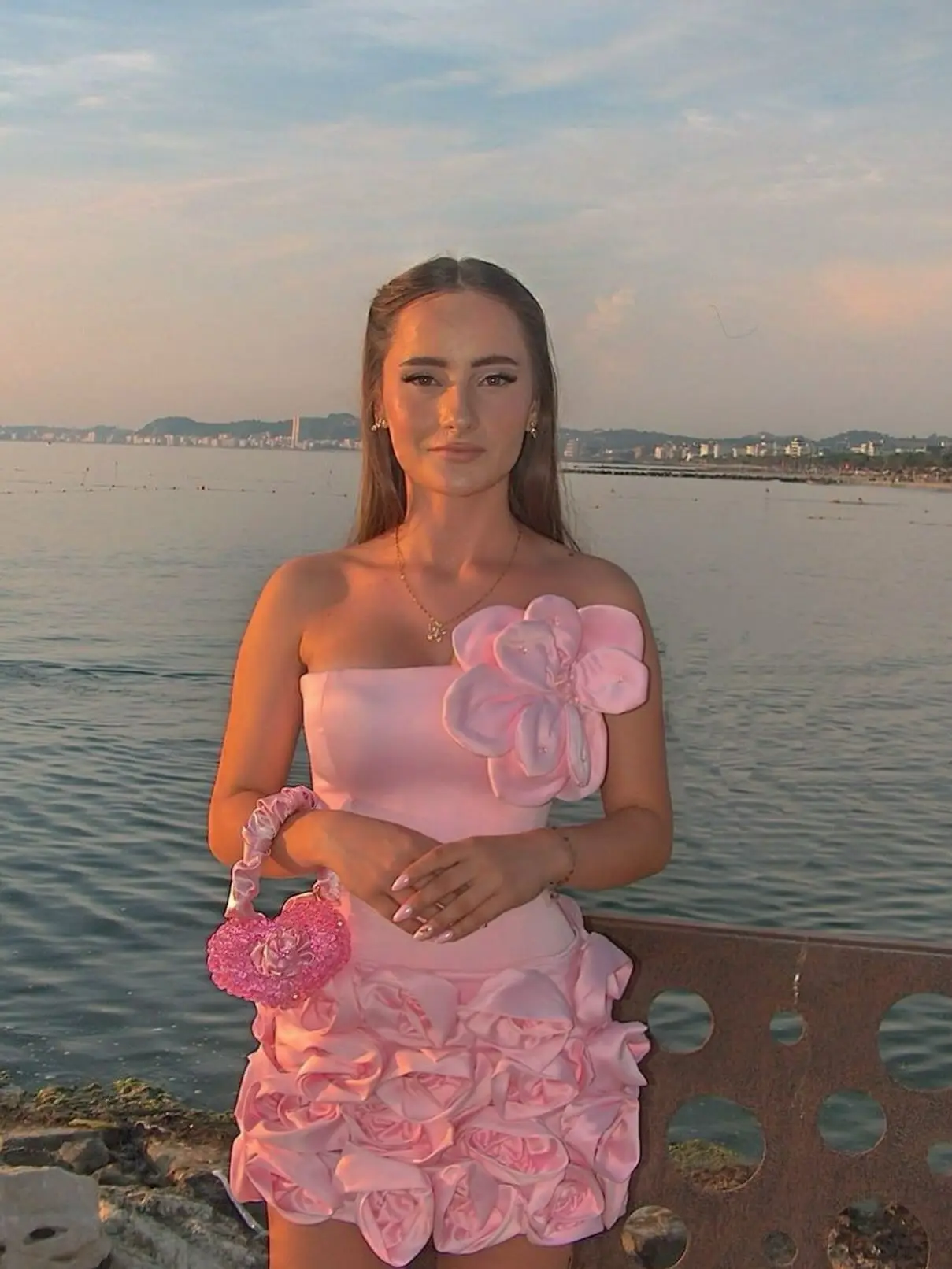 シックなピンクローズフラワーミニドレス、ハンドメイド3Dフローラルプロムパーティードレス、売れ筋ウェディングゲストガウン、誕生日パーティーナイトドレス