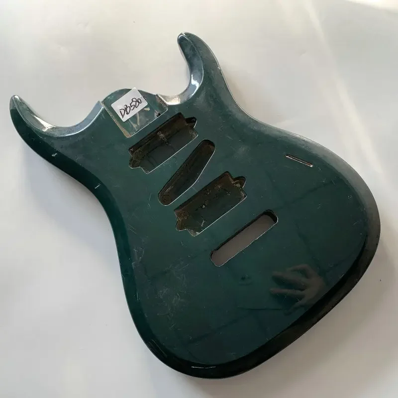 

Корпус для гитары DB580/HB114 в винтажном стиле, темно-зеленый, для ST Strat, с звукоснимателями HSH, с полостями для звукоснимателей | Уникальный состаренный вид и характер