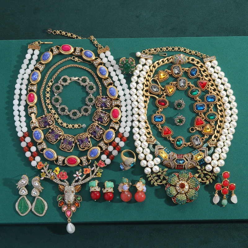 خمر حجر الراين كريستال إِلْكَة عيد الميلاد قلادة قلادة مطرز سلسلة مبالغ فيها بيان زهرة مجوهرات فاخرة مصمم 2025