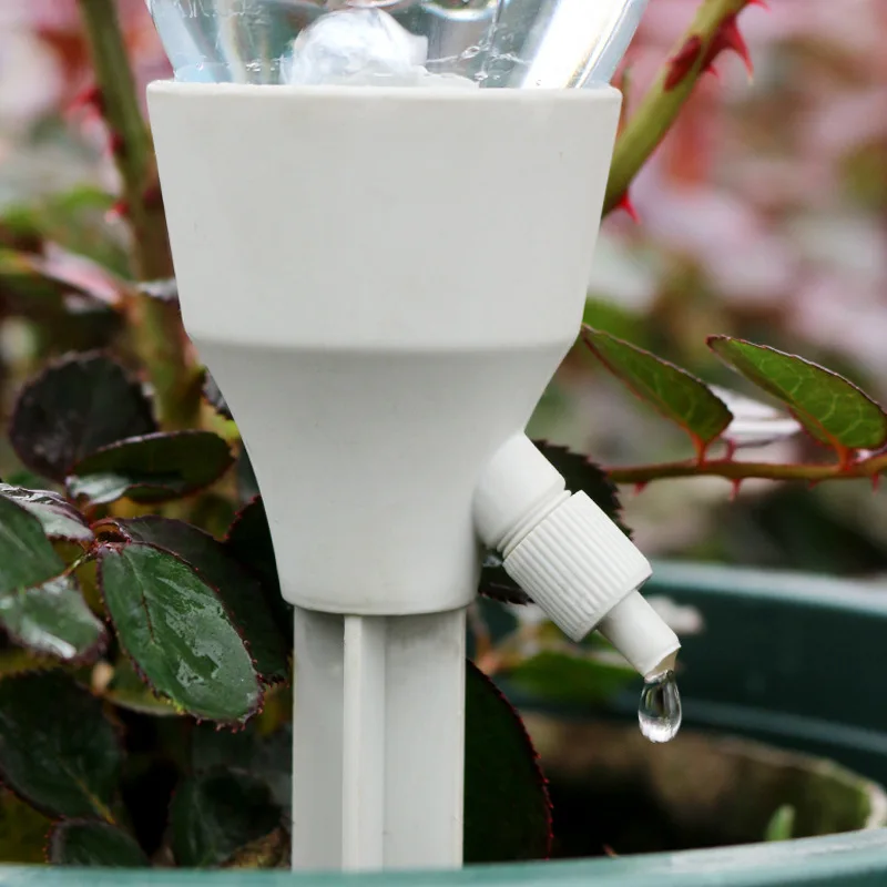 

Automatic 3pcs Self-Watering Spike Set - Adjustable Flow Drip Irrigation Kits - No Battery Required