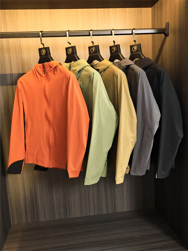 

Мужская спортивная куртка на открытом воздухе, ветрозащитная, дышащая, с капюшоном, весна-лето, модная, городская, свободная посадка, Long Sve Youth