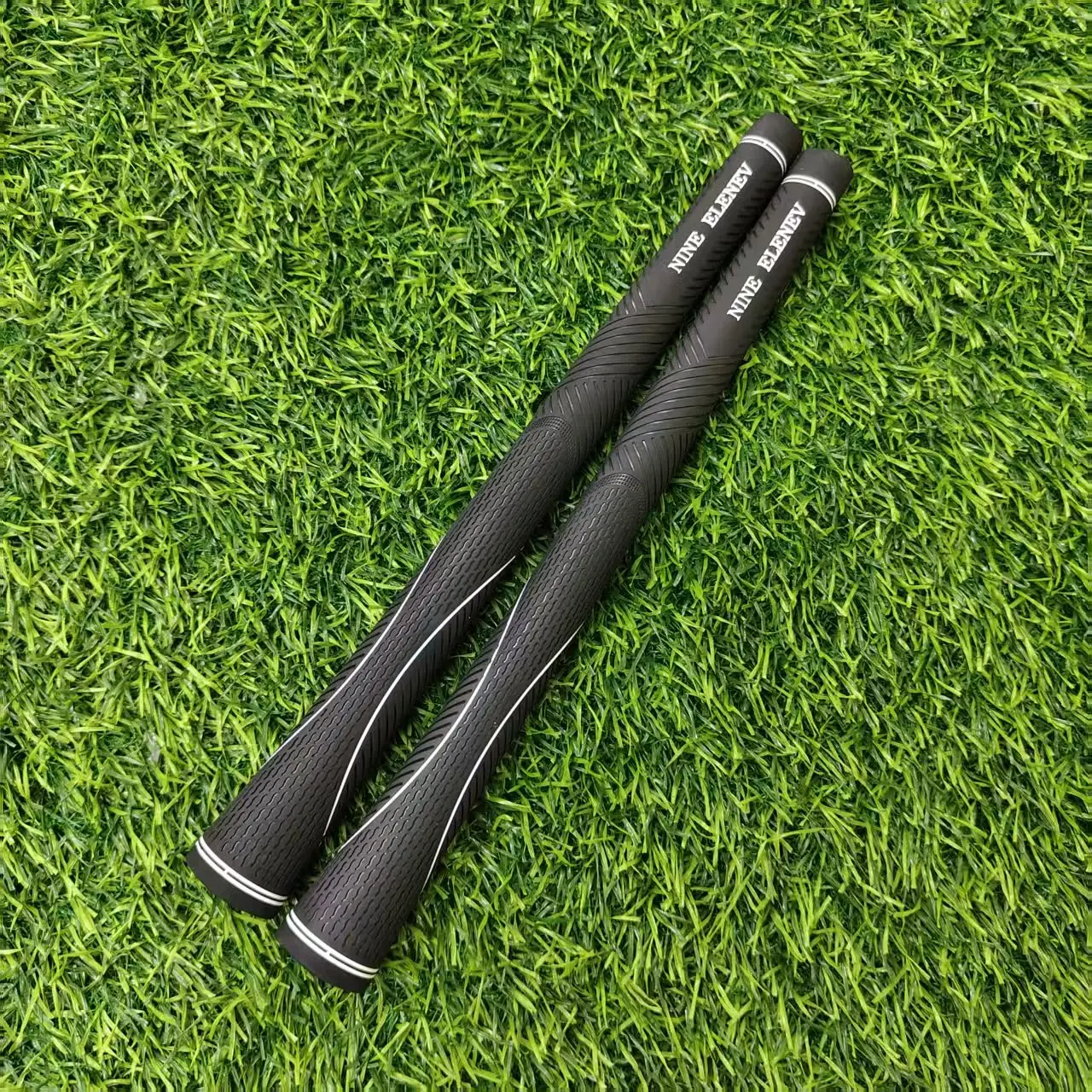 

10 pcs NineElenev Black Rubber Golf Grips Standard Mixed Iron and Wooden Rubber Golf Club Grips Standard Golf Grip Kit