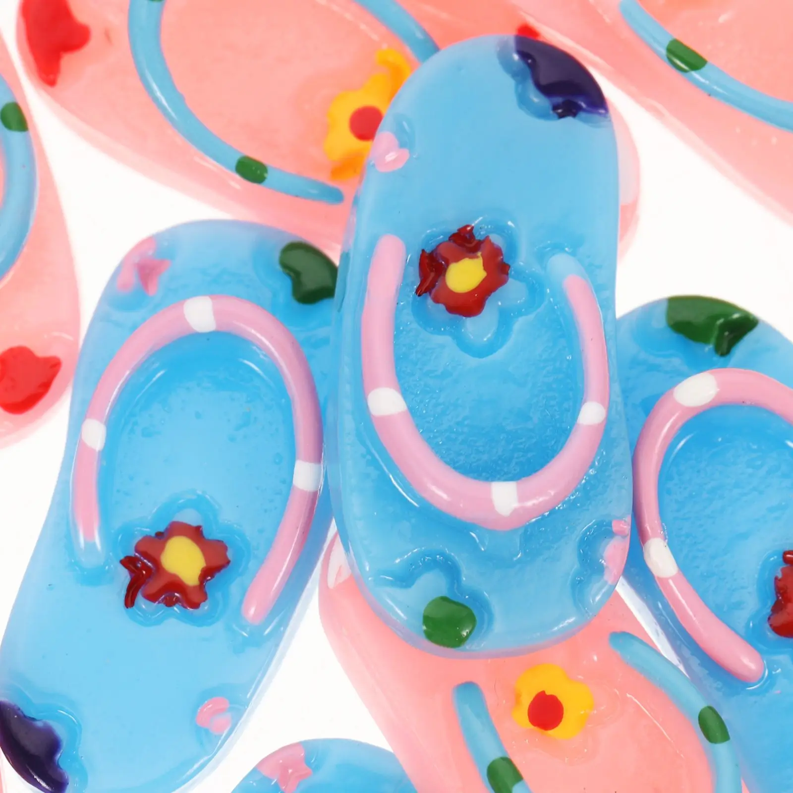 

6 Pairs Miniature Slipper Model Beach Hawaiian Ornaments Resin Shoes Toy Adornment Accessories Summer Decor Mini House Props