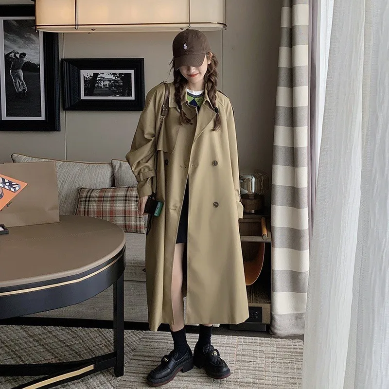 

A new versatile loose and overcoat for women in trench coats medium-length khaki thin coat