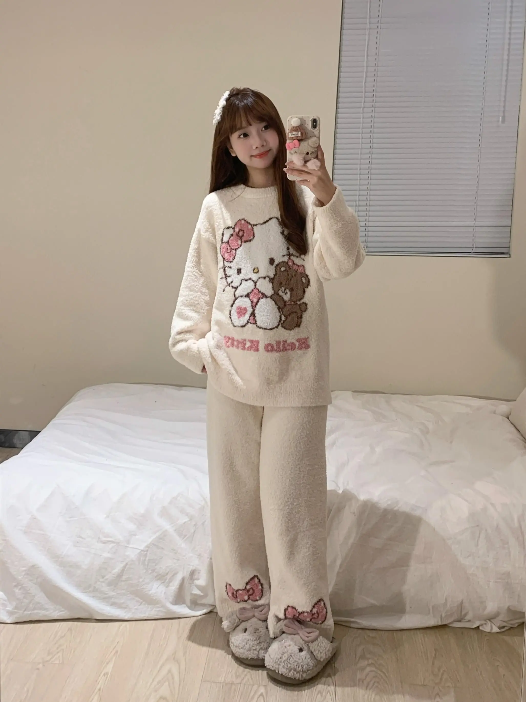 

Hello Kitty Women's 2025 Kawaii Brushed Fleece Pajama Set Fall Winter Plush Thermal Cozy Sleepwear & Home Loungewear