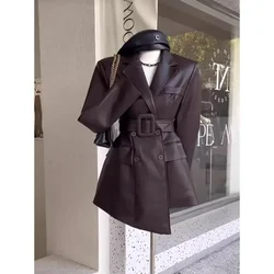 Vintage Medium-Length Coffee Color Leather Jacket For Women Autumn 2024 Trendy Slimming Waist-Fitted V-Neck Leather Coat
