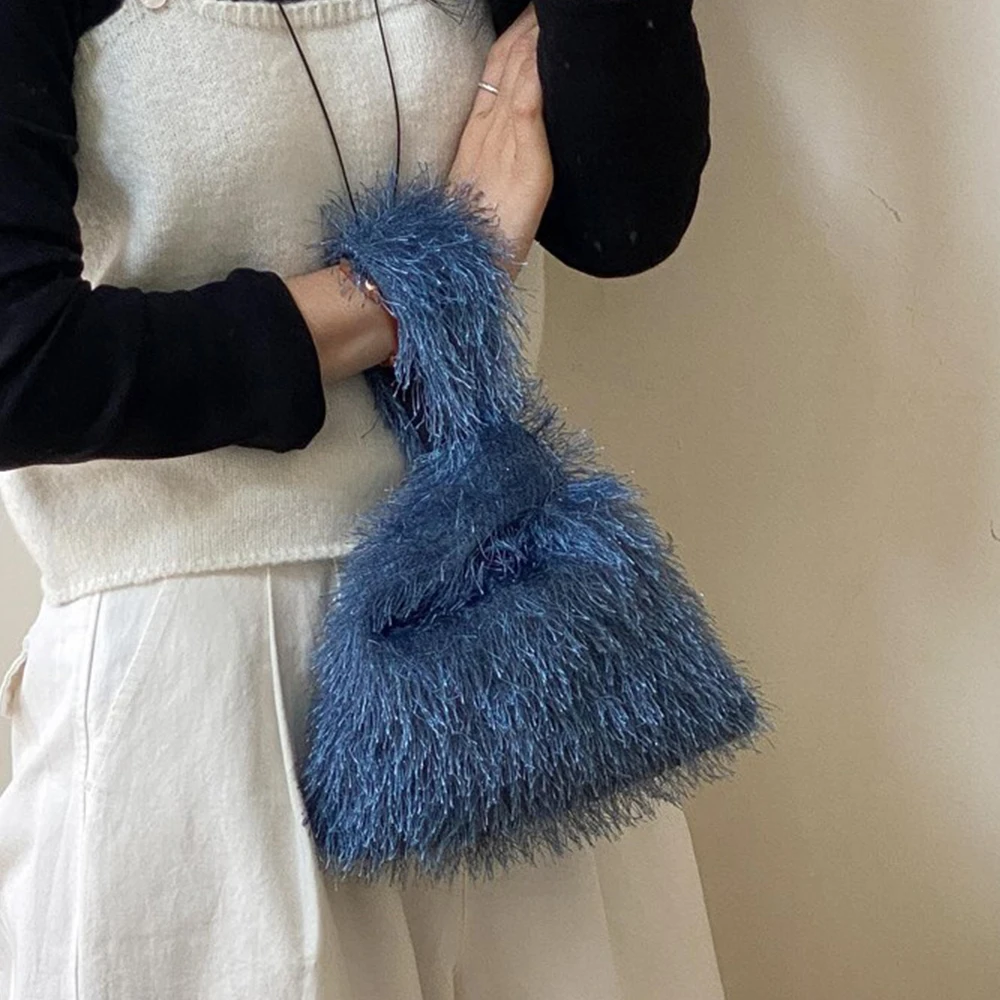 

Fluffy Tassel Wrist Bag Luxury Designer Women Handbag Mini Small Tote Bags for Women 2025 New Female Small Phone Flap Clutch