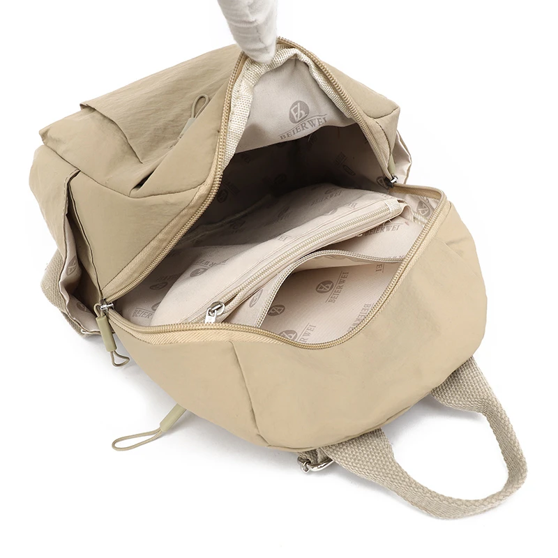 نمط جديد لصيف 2025 حقيبة كروس نسائية خفيفة الوزن وقابلة للطي من النايلون حقيبة ظهر محمولة كاجوال