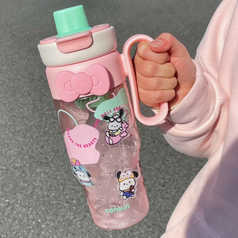 MINISO Sanrio Water Bottle HelloKitty Cute Children's Sports Water Cup 580ML Large Capacity Straw Cup Transparent Plastic Kettle