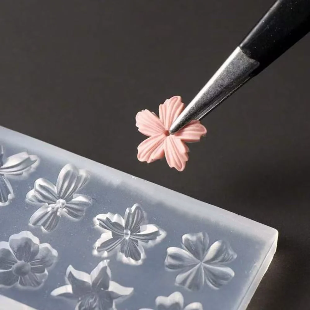 1/2 Stück 3D Frühlingsblütenblätter Silikon-Nagelstempel Lilie Kirschblüte DIY Design Maniküre-Vorlage Blumen-Nagelschablone – Detail 3