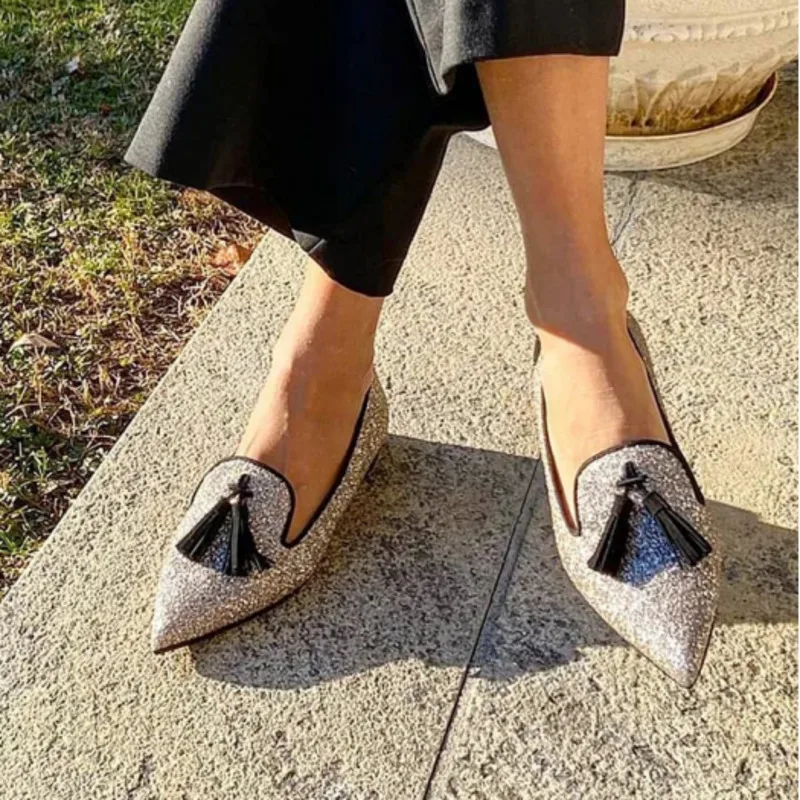 Women Shoes Flat Heel Pointed Toe Slip-on Tassel Loafers Spring Female Shallow Mouth Fringe Casual Ladies Shoes 2021 New Fashion