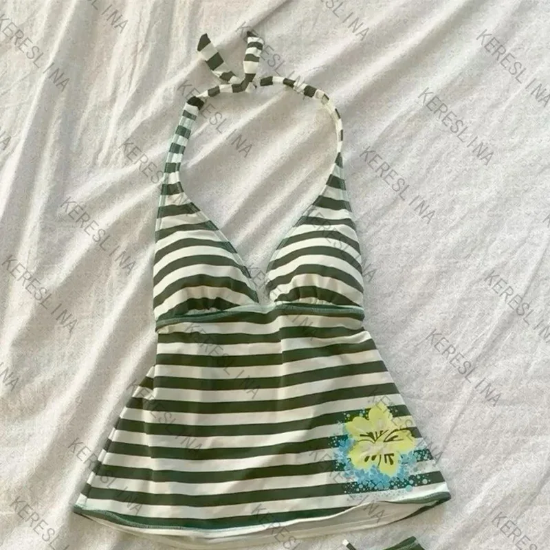 

Summer 2025 Amercian Style Sweet Vest Tops Y2k Striped Backless Sexy Short Stretch Top Women Sleeveless Vest Beach Party Outfits