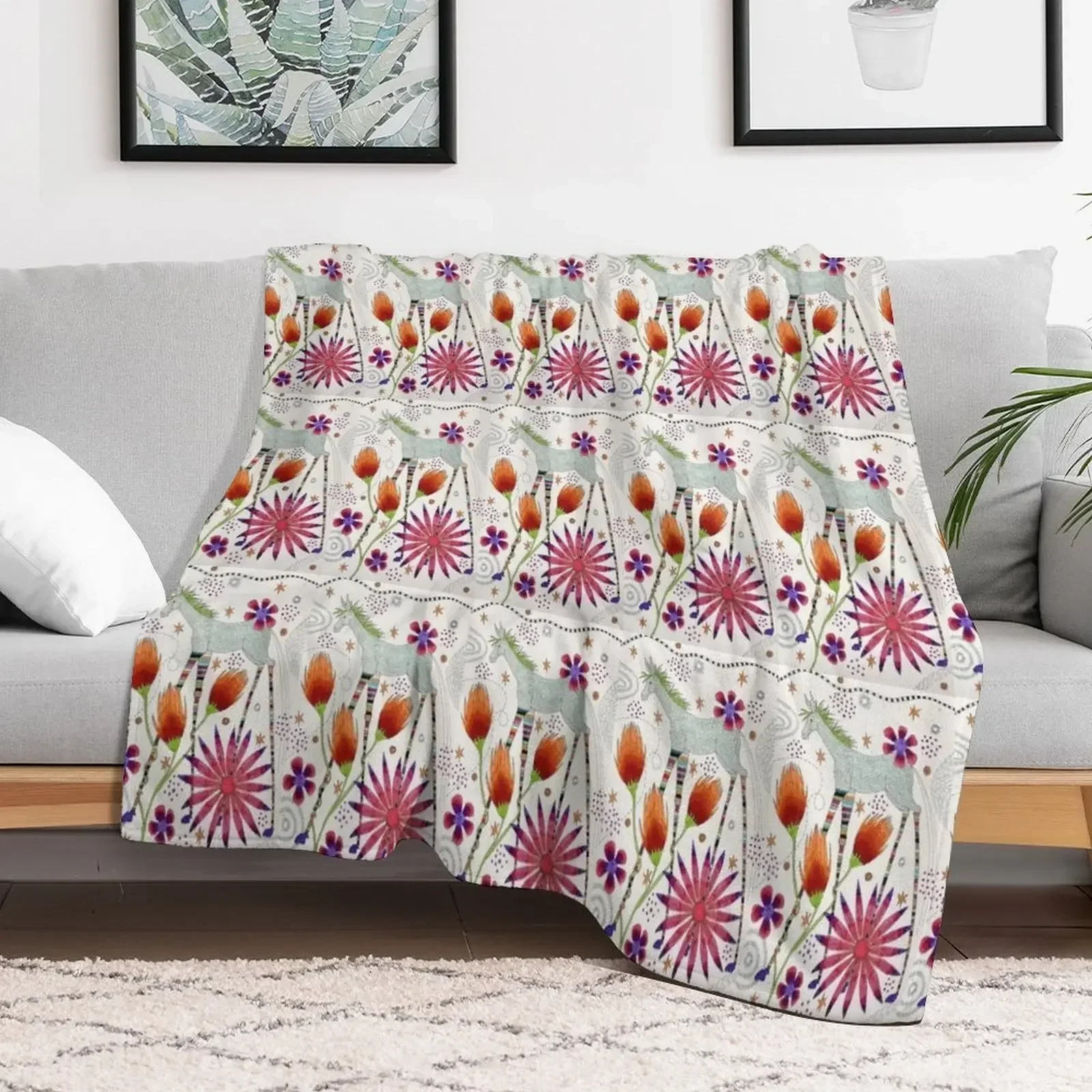 

Tall Horse with Flowers Throw Blanket Soft Beds Large Summer Luxury Thicken Blankets