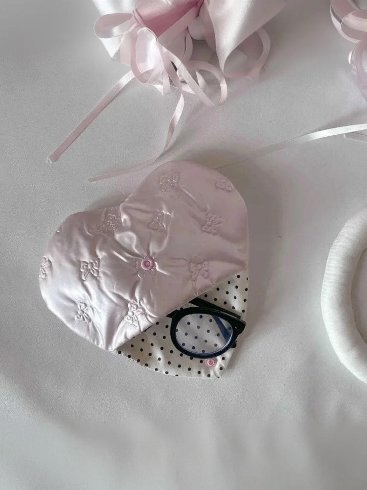 نظارات الحقيبة القوس تنقش القلب الوردي بولي Leather الجلود مع أنماط على شكل قلب نظارات حقيبة للتخزين القوس الحقيبة نظارات التبعي